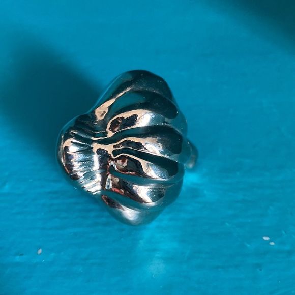 Michael Aram Garlic Cabinet Knob - Picture 5 of 5